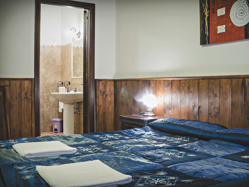 Bed And Breakfast Ichnos 칼라고노네 객실 사진